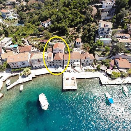 Rose - Apartmani Janovic Luštica Buitenkant foto