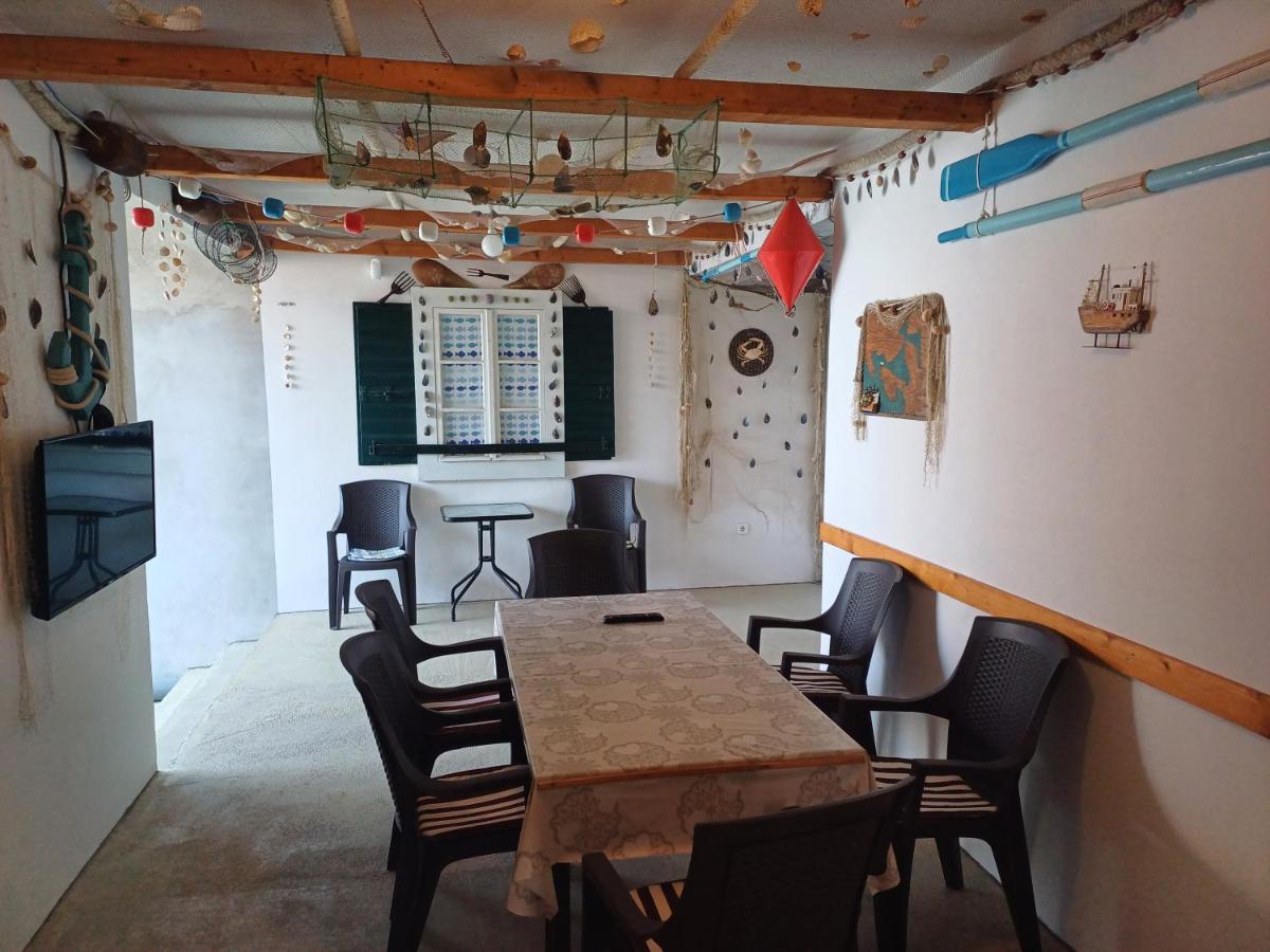Rose - Apartmani Janovic Luštica Buitenkant foto