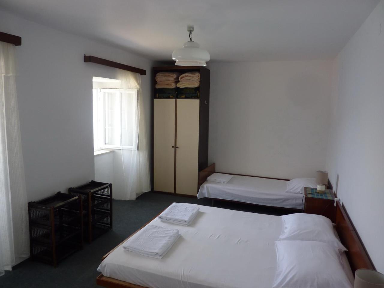 Rose - Apartmani Janovic Luštica Buitenkant foto