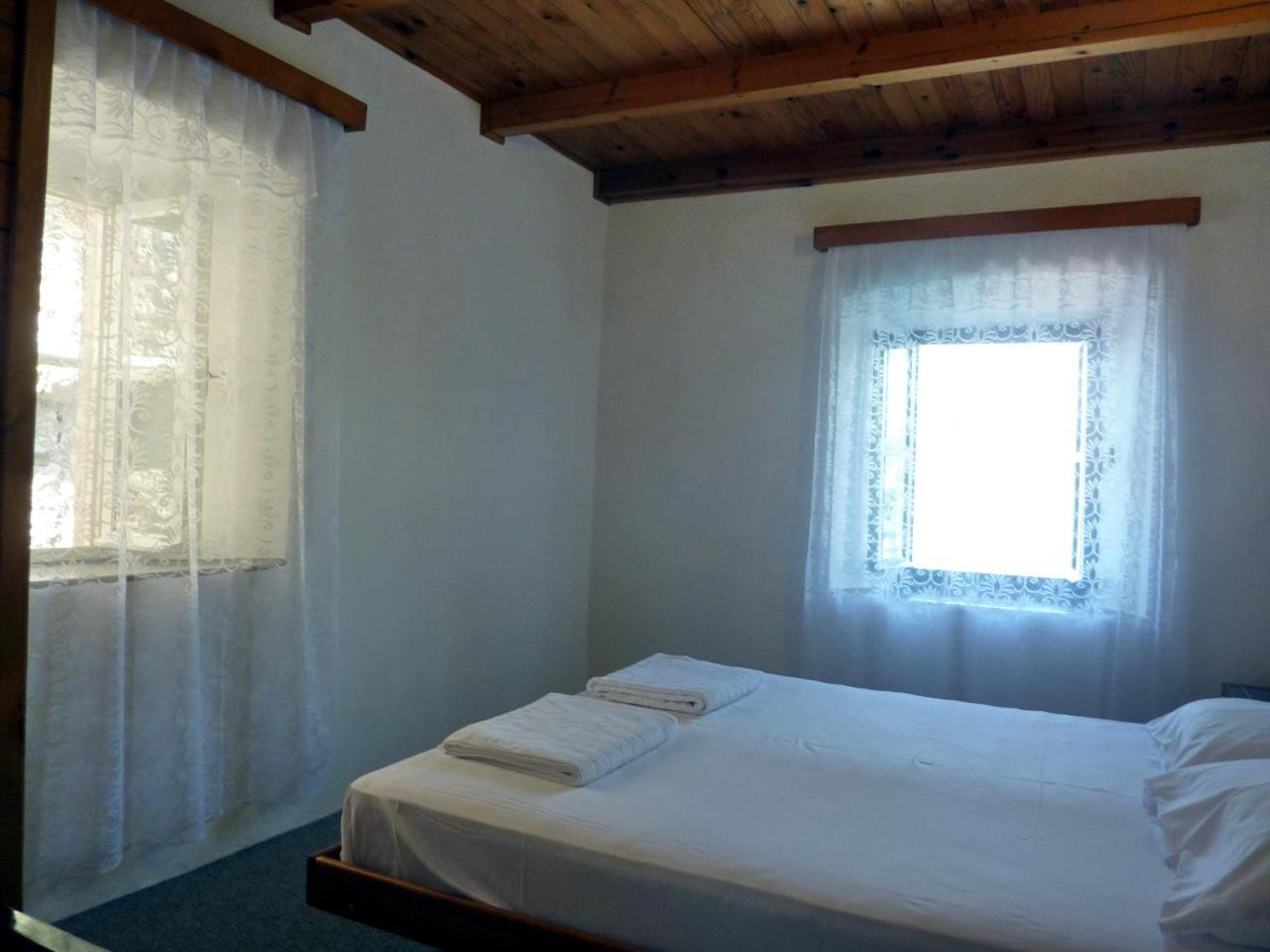 Rose - Apartmani Janovic Luštica Buitenkant foto